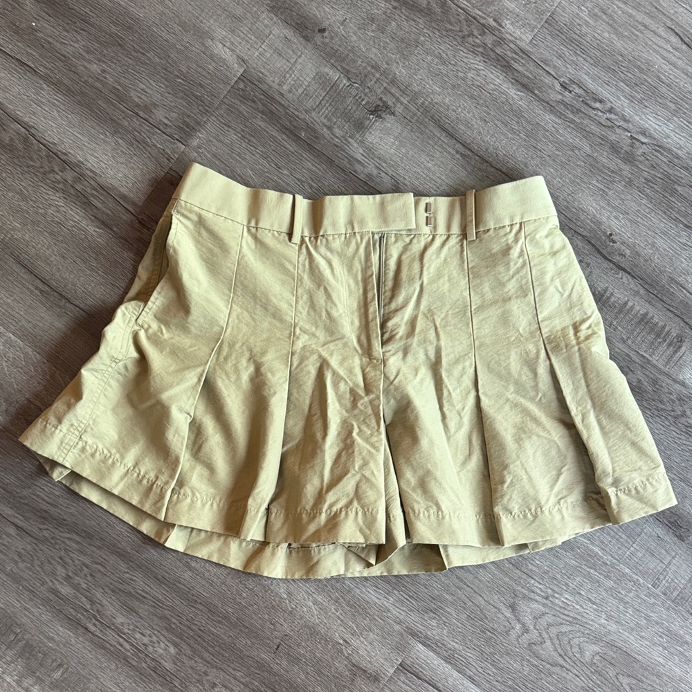 Women's Tan Pleated Shorts